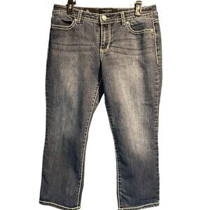 Nine West Size 10 Waist 30 Boho Embroidered Button Pocket Dark Wash Capri Jeans